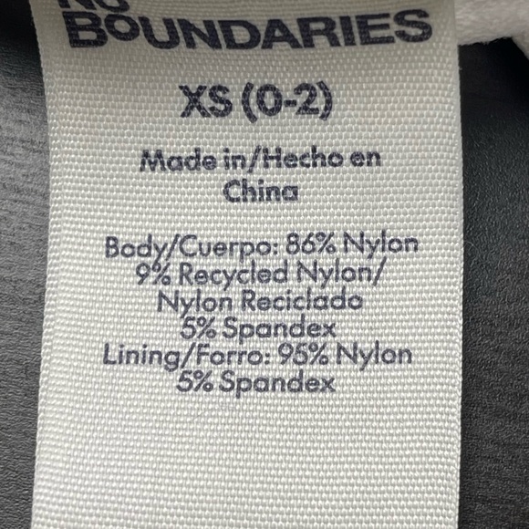 NWT No Boundaries Seamless v-Neck Bodysuit White XS - Picture 4 of 4